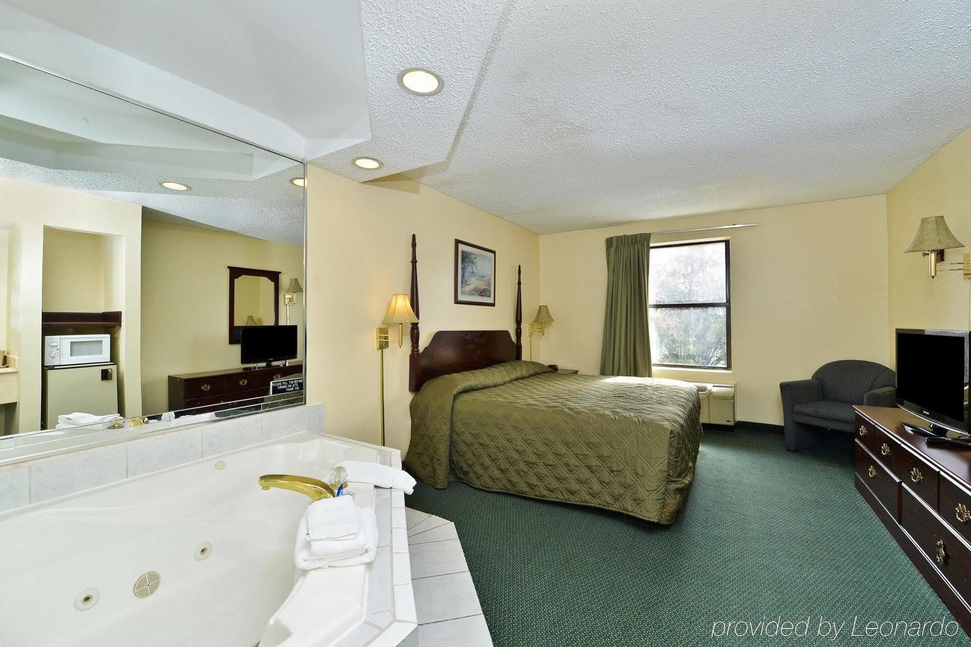 Quality Inn & Suites Aiken Quarto foto